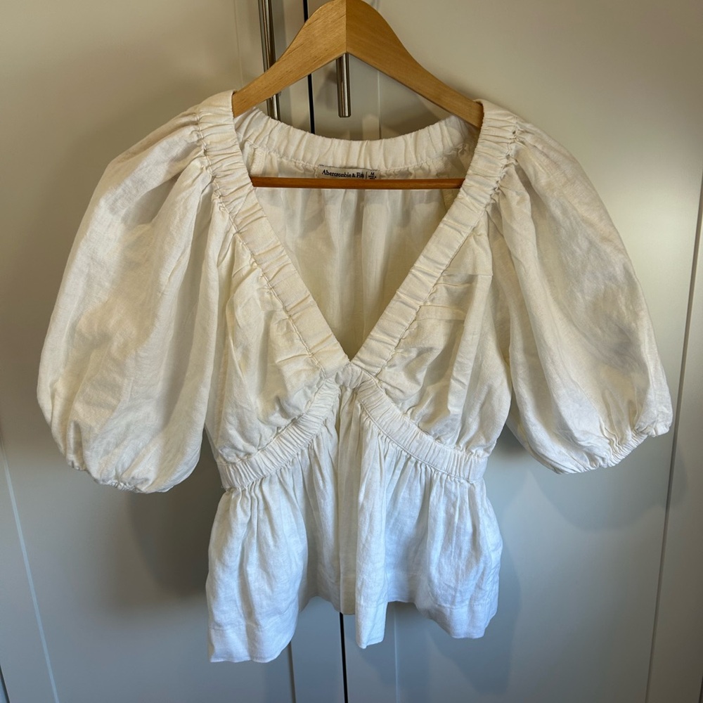 Abercrombie & Fitch Cream Puff Sleeve Blouse